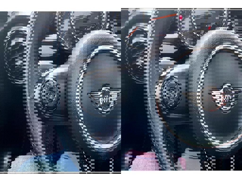 Used 2020 MINI Cooper 2-Door Hardtop image 20