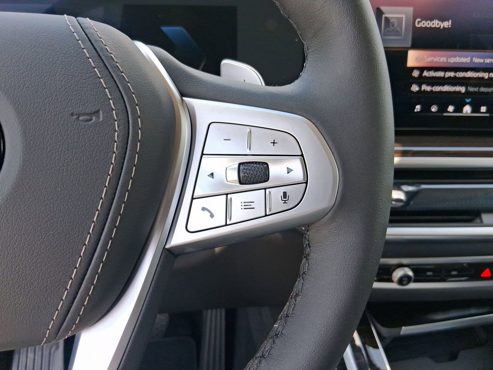 Used 2026 BMW X7 xDrive40i w/ Executive Package image 21