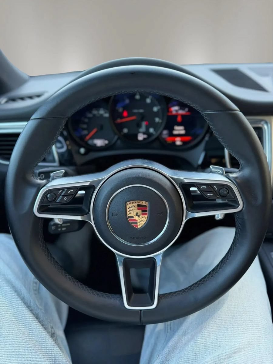 Used 2017 Porsche Macan AWD/4WD image 6