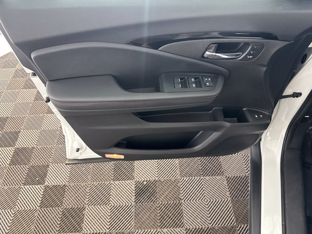 Used 2022 Honda Pilot Black Edition image 20