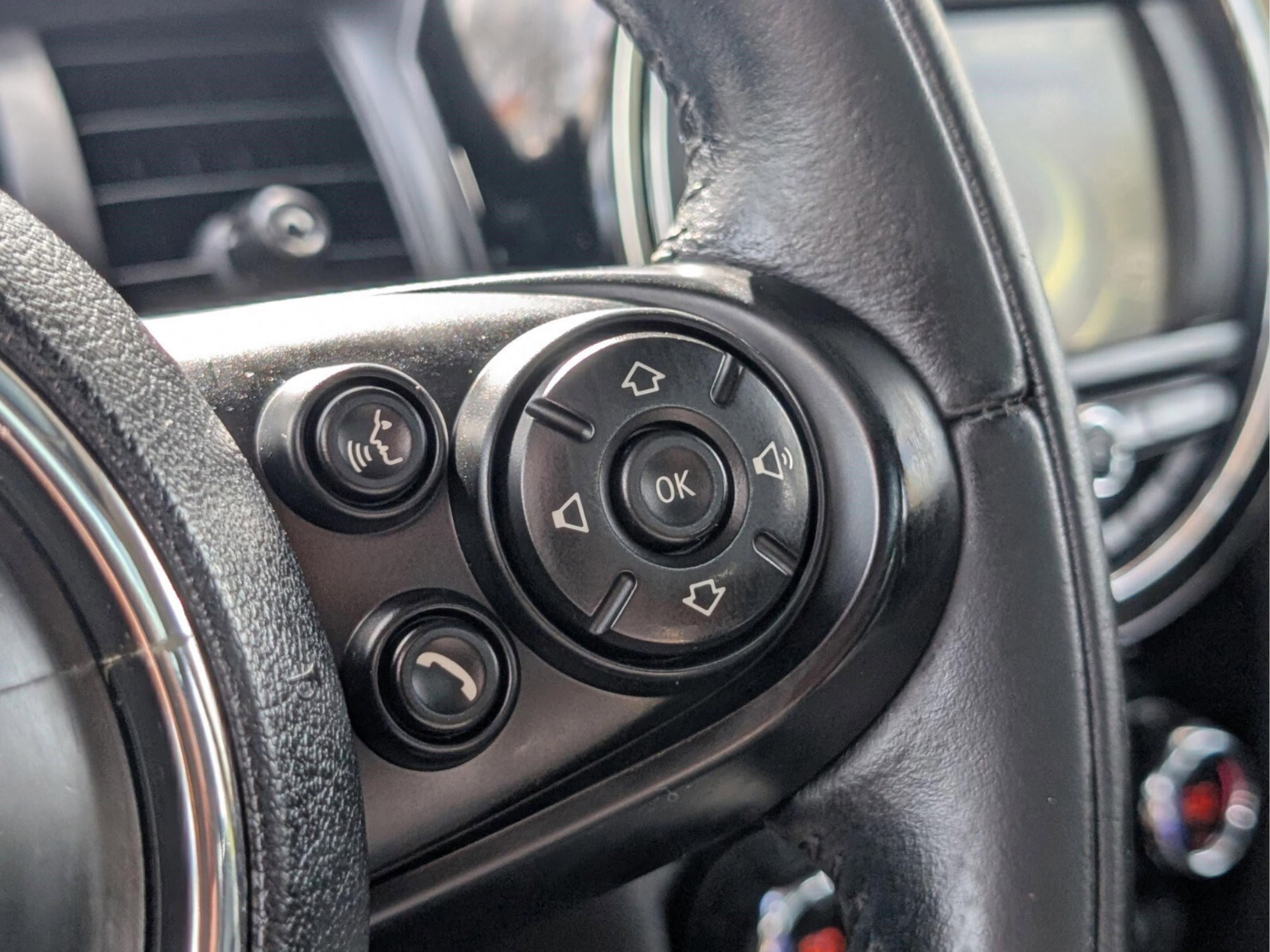 Used 2015 MINI Cooper S image 44