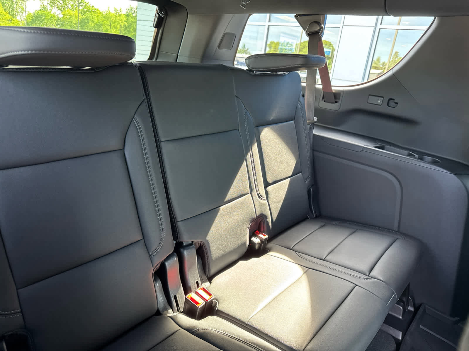 New 2026 Chevrolet Suburban LT w/ Comfort Package AWD/4WD image 6