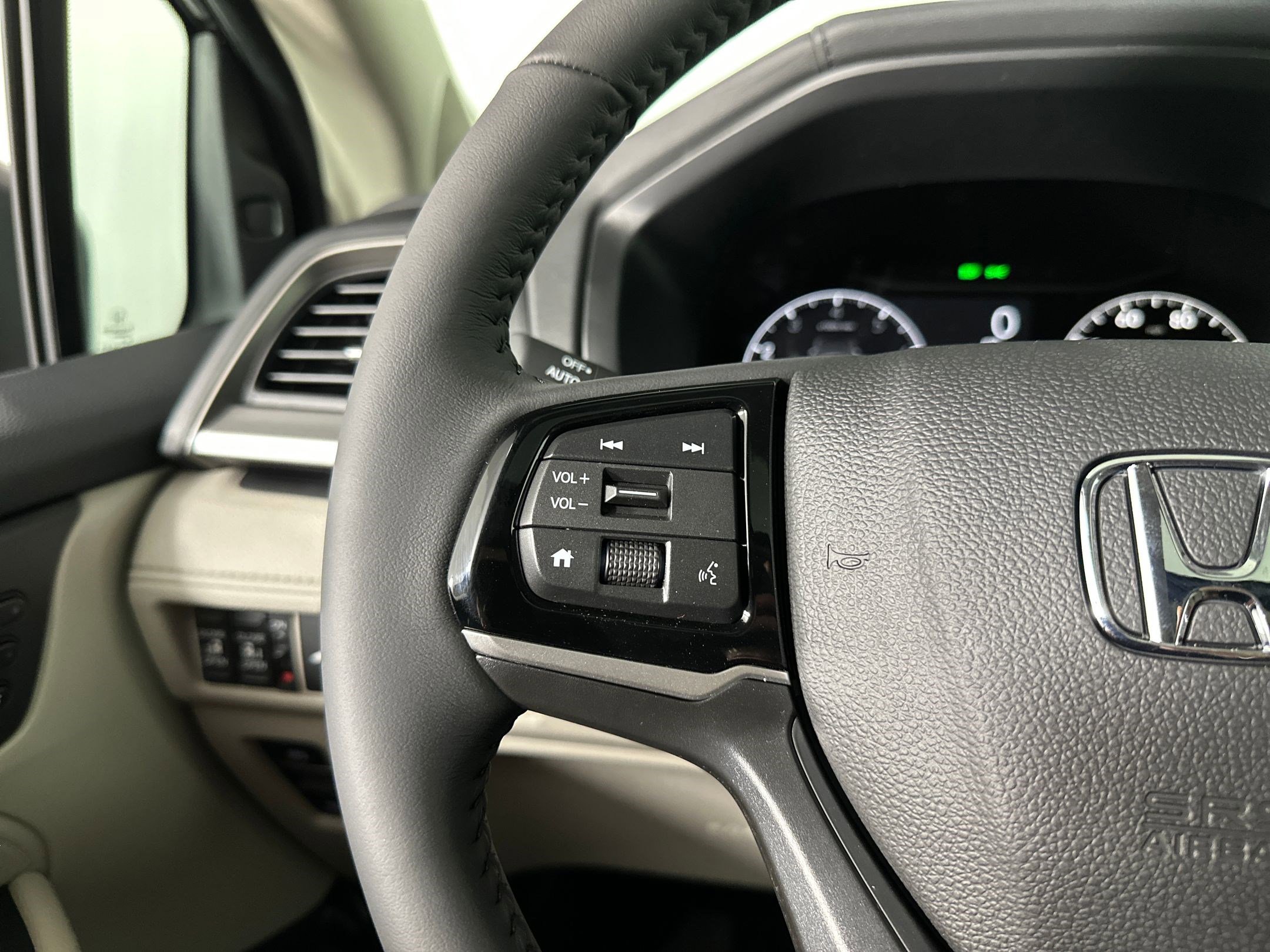 New 2026 Honda Odyssey EX-L image 25