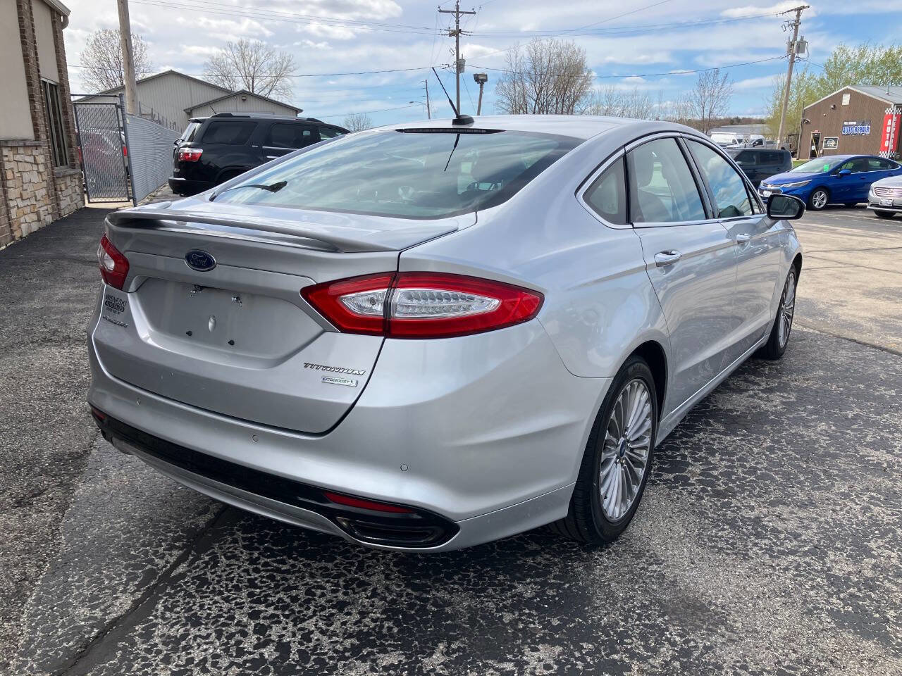 Used 2015 Ford Fusion Titanium FWD image 3