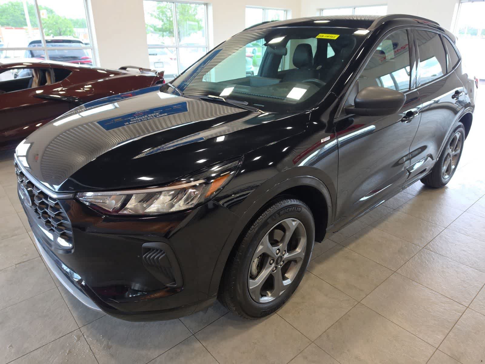 Used 2024 Ford Escape ST-Line w/ Tech Pack #1 AWD/4WD video 1
