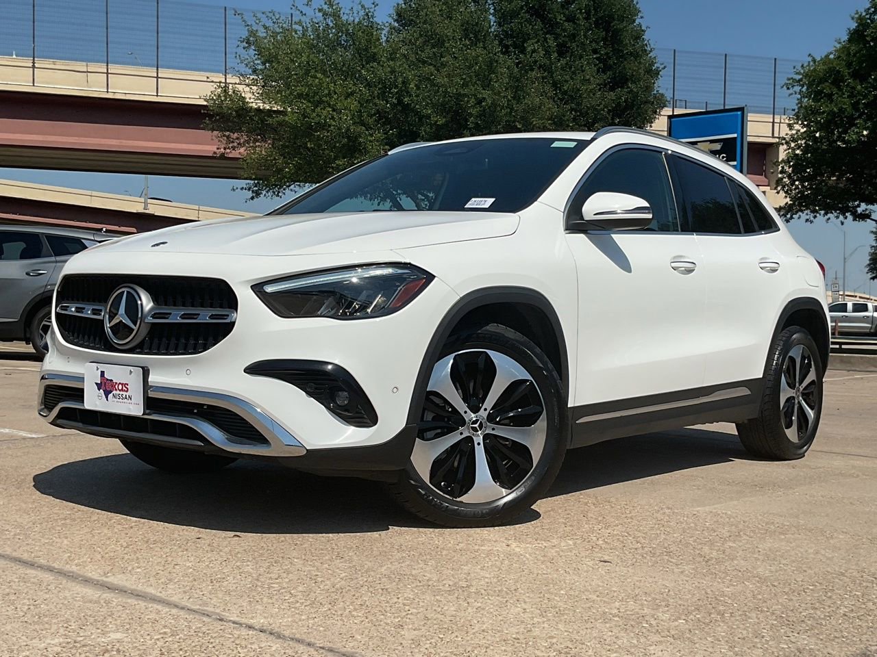 Used 2025 Mercedes-Benz GLA 250 image 2