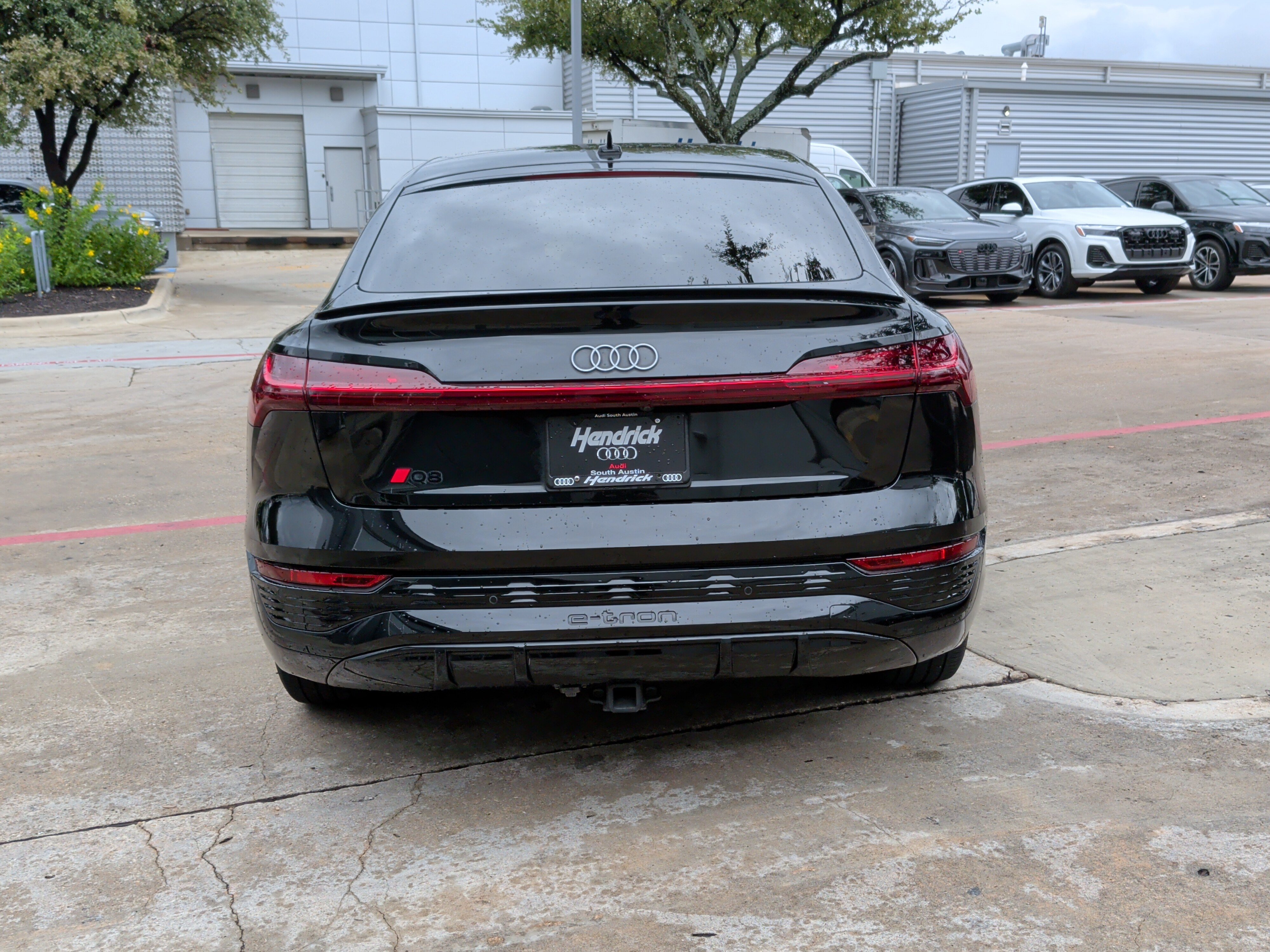 Used 2024 Audi Q8 e-tron Premium Plus AWD/4WD image 9