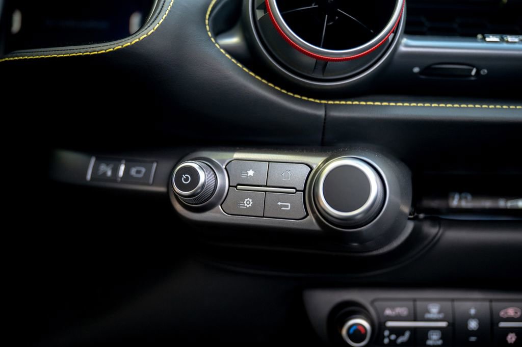 Used 2022 Ferrari 812 GTS RWD image 97