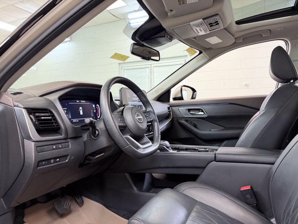 Used 2023 Nissan Rogue Platinum w/ Platinum Premium Package AWD/4WD image 14
