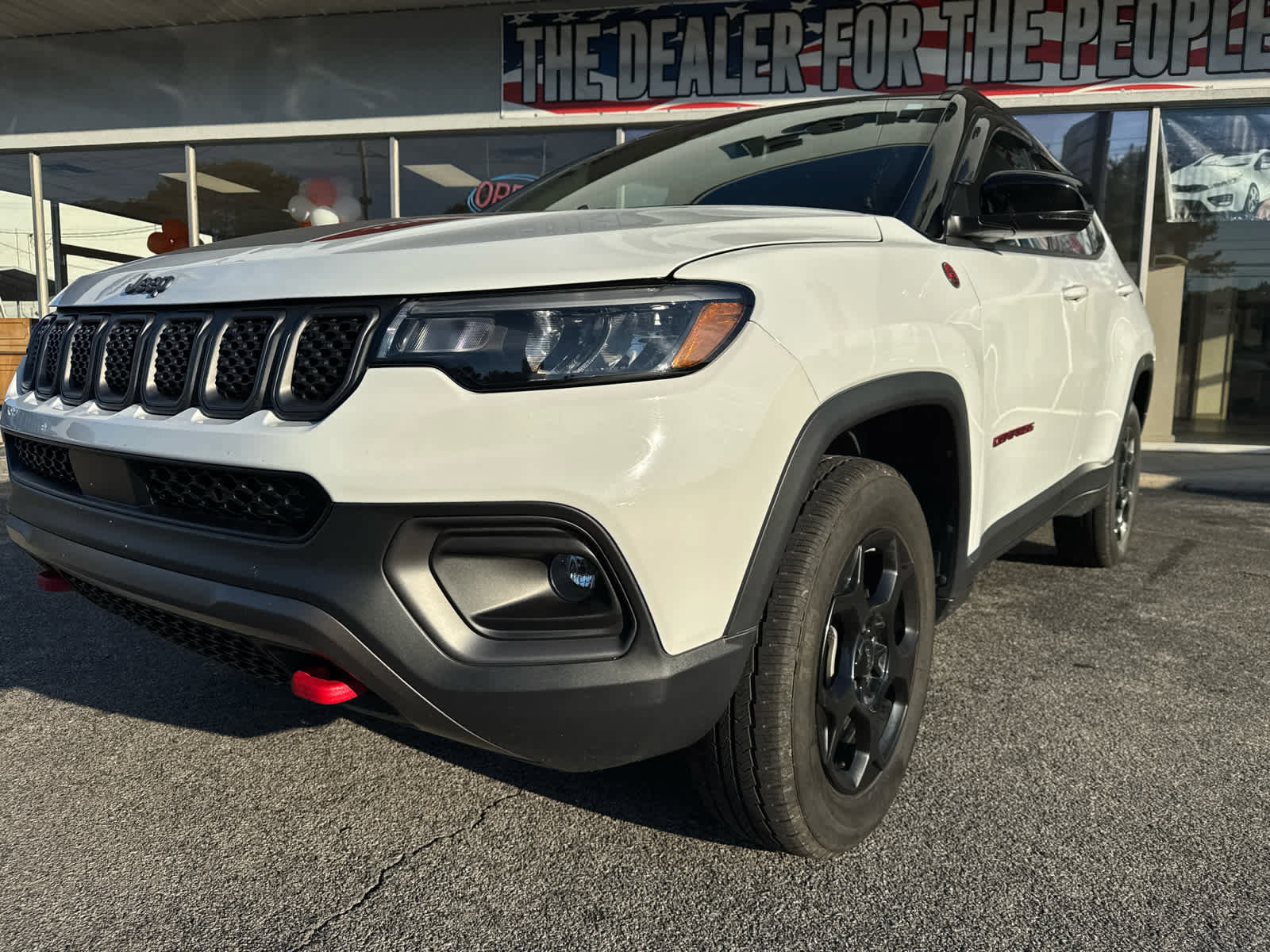 Used 2023 Jeep Compass Trailhawk image 5