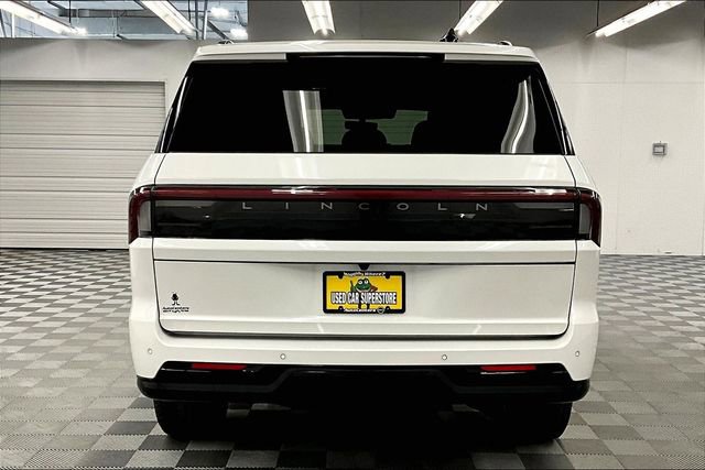 Used 2025 Lincoln Navigator Reserve w/ Jet Appearance Package image 5