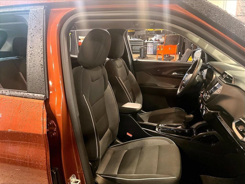 Used 2021 Chevrolet TrailBlazer LS AWD/4WD image 11
