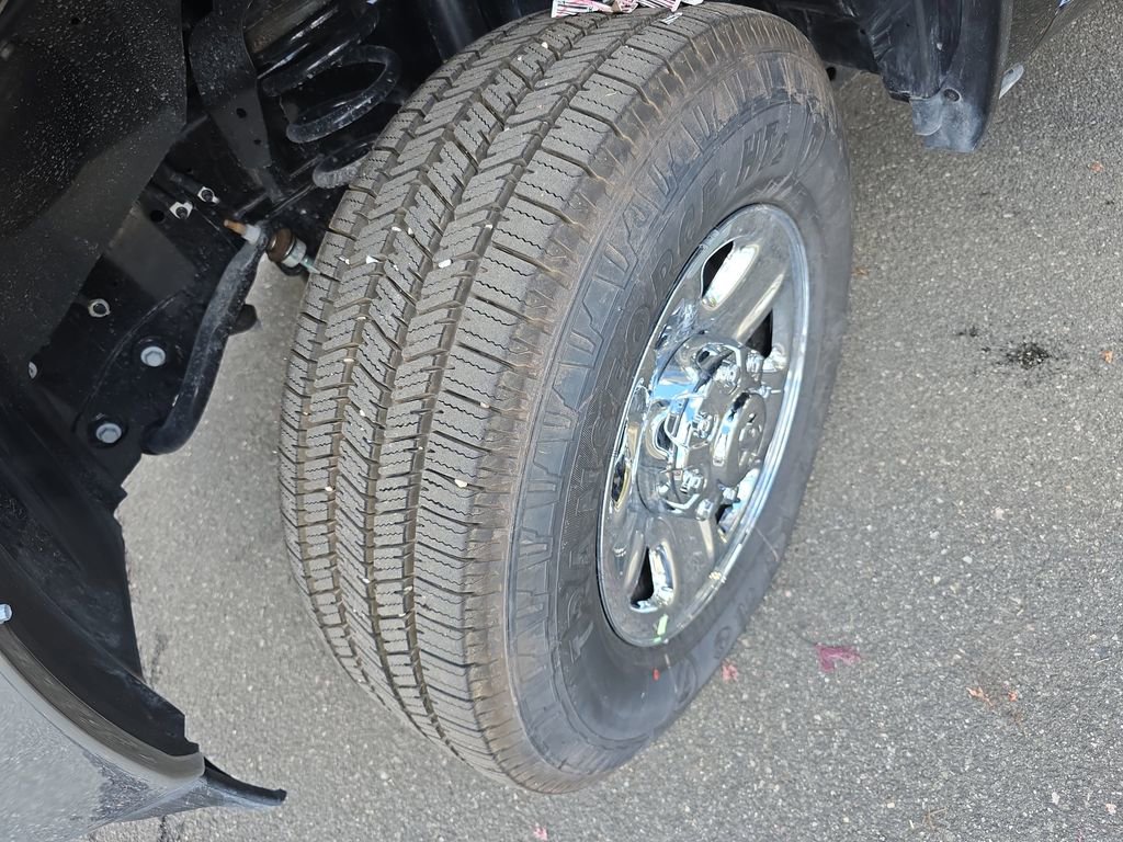 New 2026 RAM 2500 Tradesman w/ Chrome Appearance Group image 32