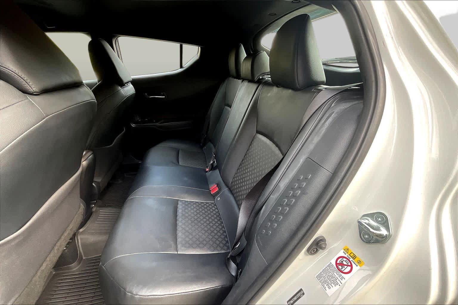 Used 2019 Toyota C-HR Limited FWD image 19