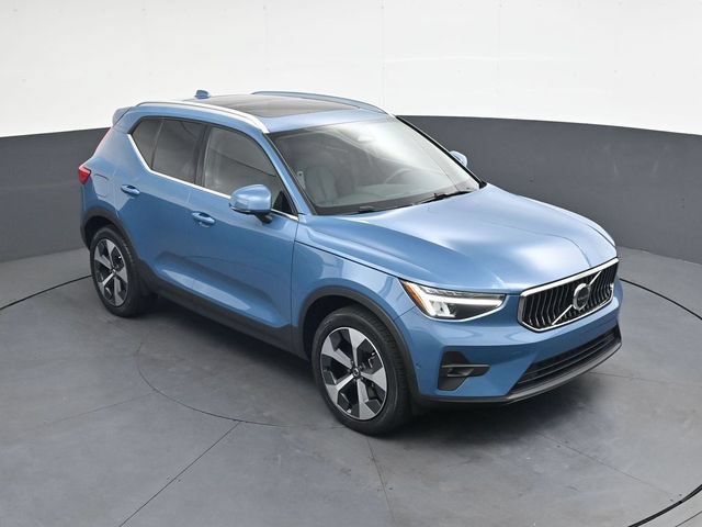 Used 2024 Volvo XC40 B5 Plus AWD/4WD image 21