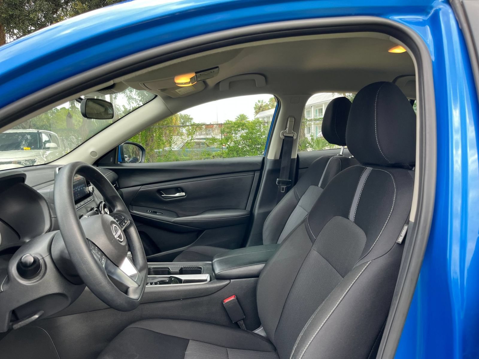 Used 2025 Nissan Sentra SV FWD image 26