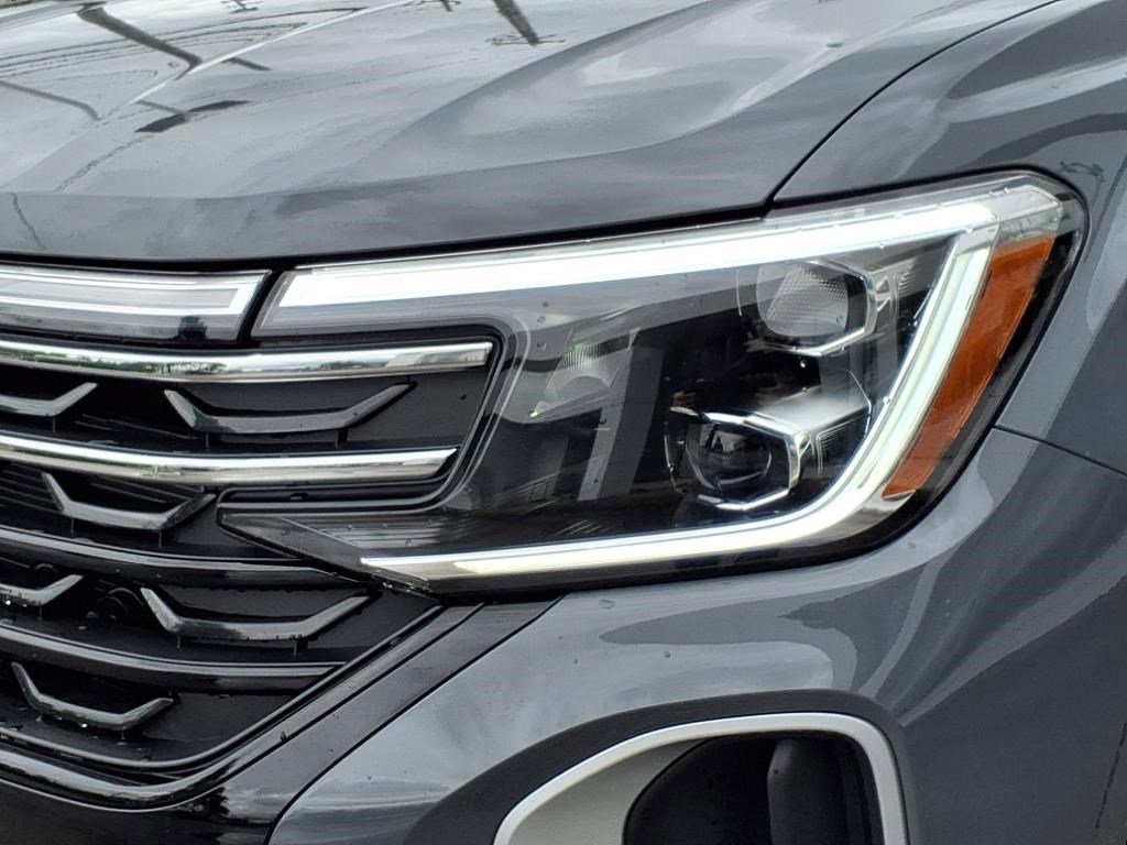 New 2025 Volkswagen Atlas Peak Edition SE image 22
