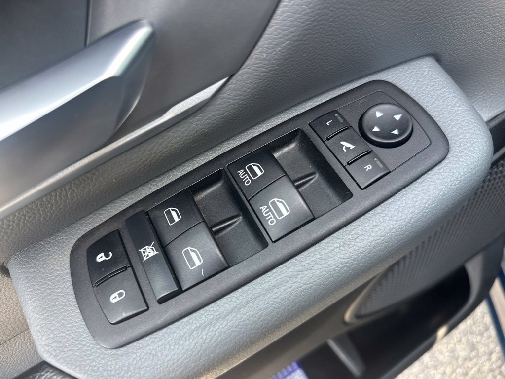 Used 2023 RAM 1500 Big Horn AWD/4WD image 16