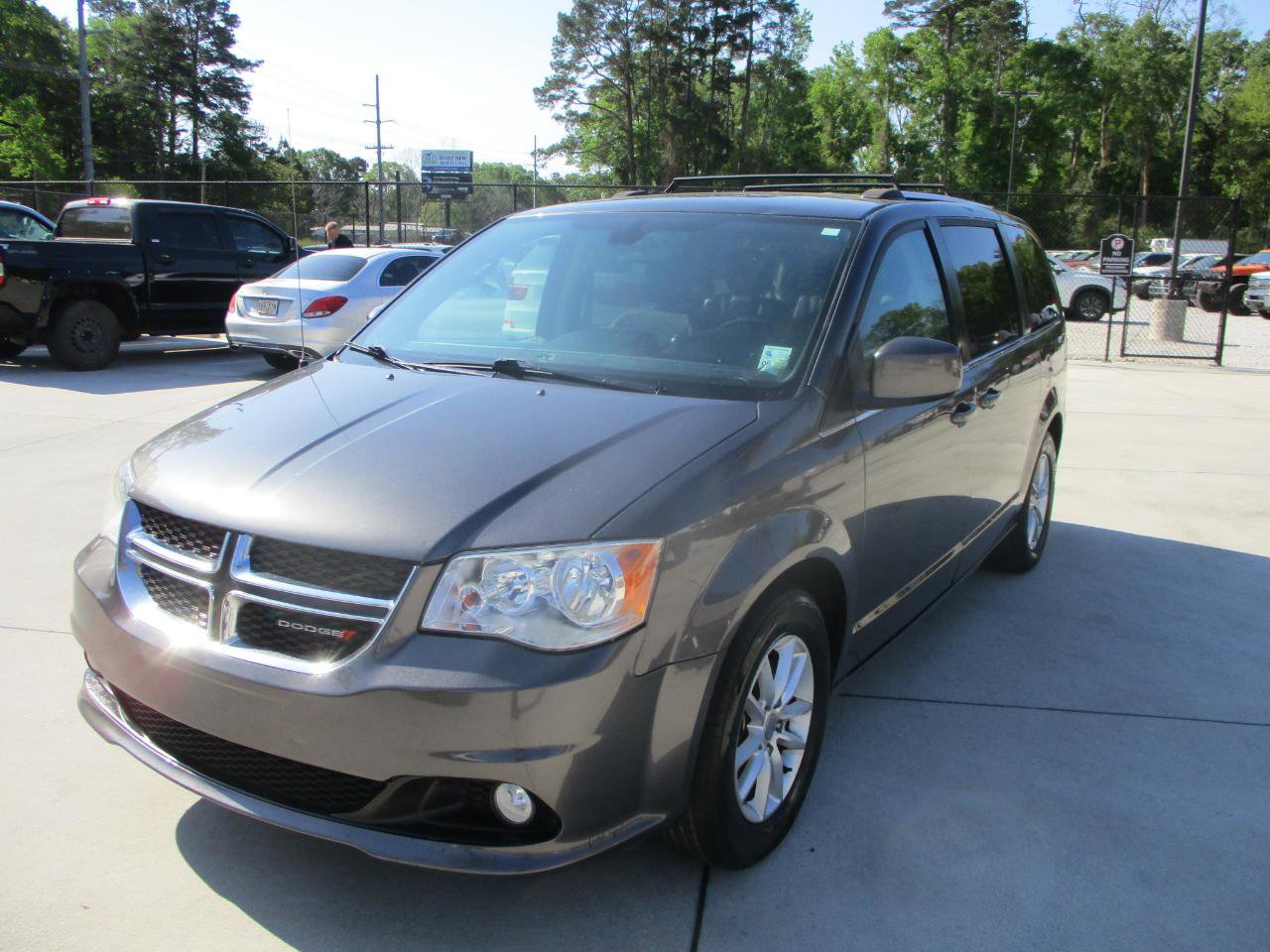 Used 2020 Dodge Grand Caravan SXT image 6