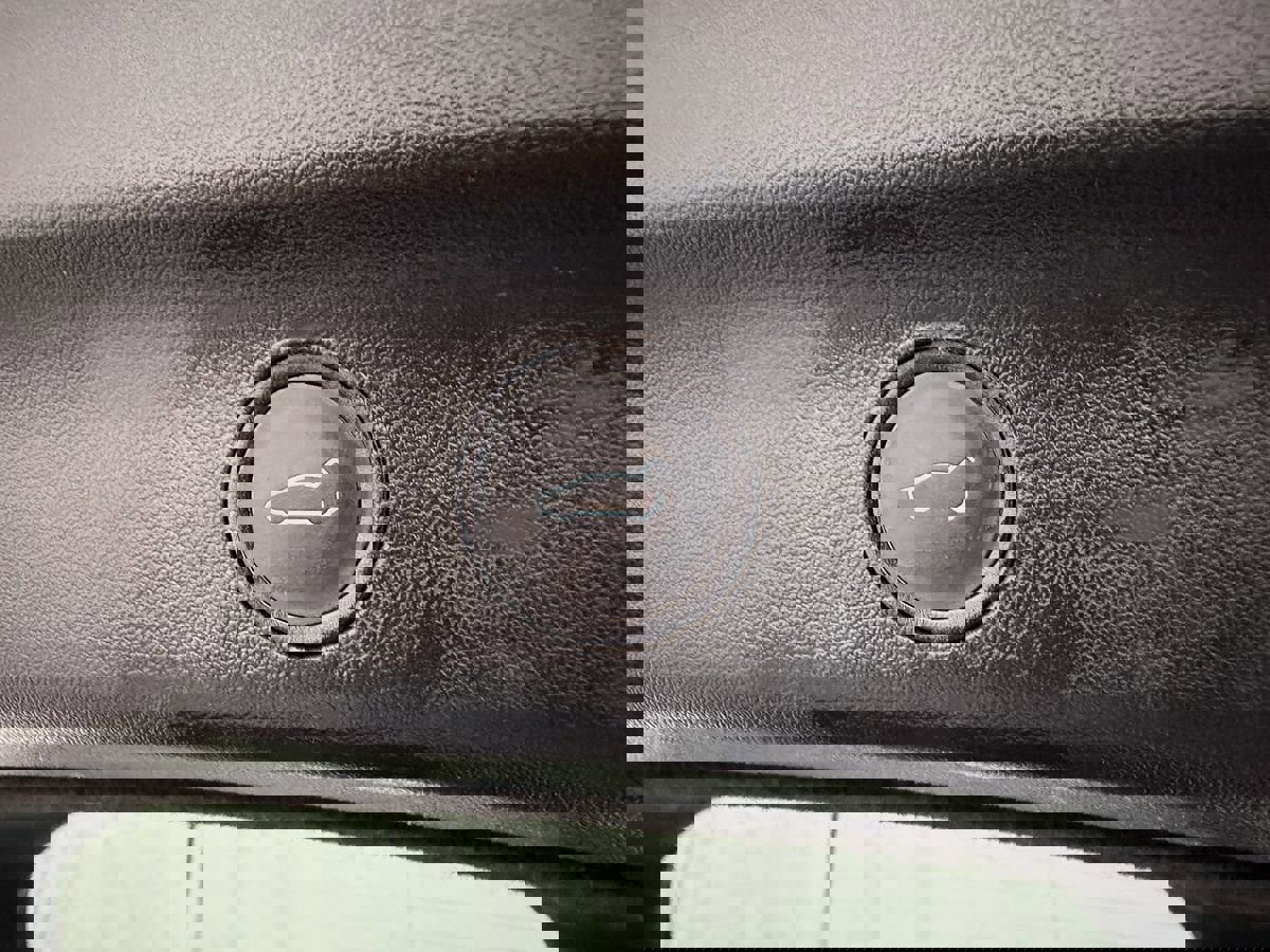 Used 2021 Tesla Model Y Long Range image 35