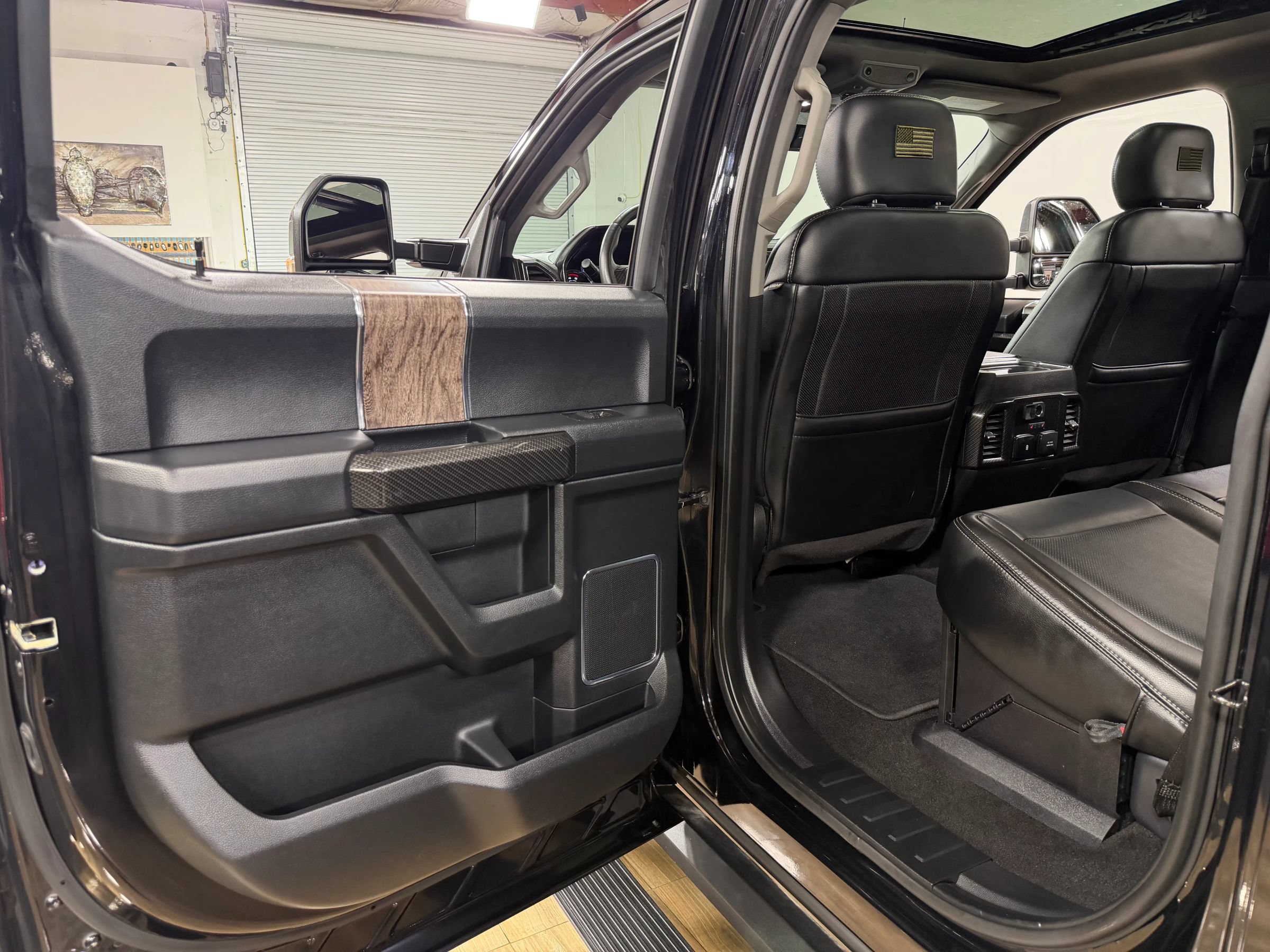 Used 2019 Ford F250 Lariat w/ Lariat Ultimate Package AWD/4WD image 18