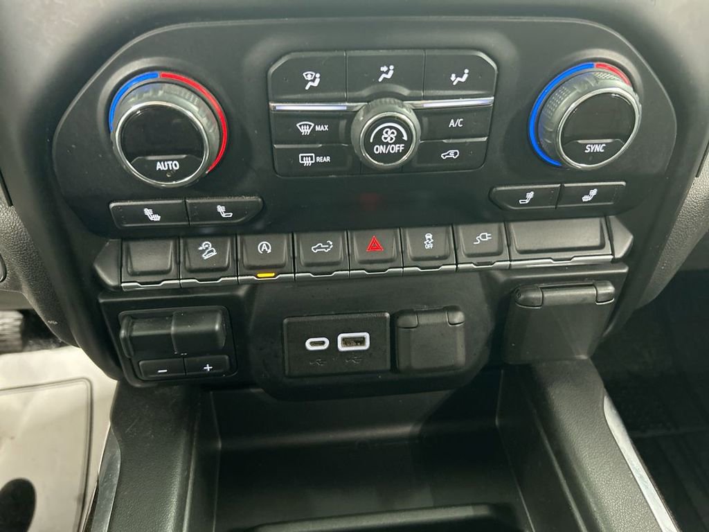 Used 2019 Chevrolet Silverado 1500 RST AWD/4WD image 16