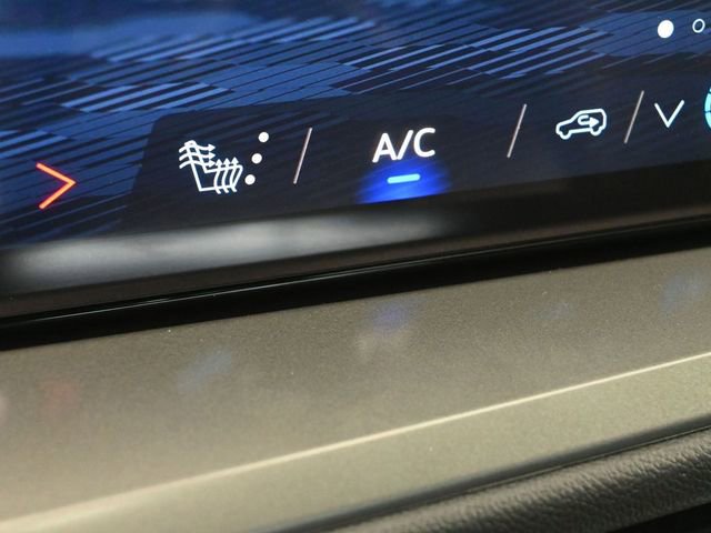 New 2026 Chevrolet Traverse LT w/ Driver Confidence Package image 25