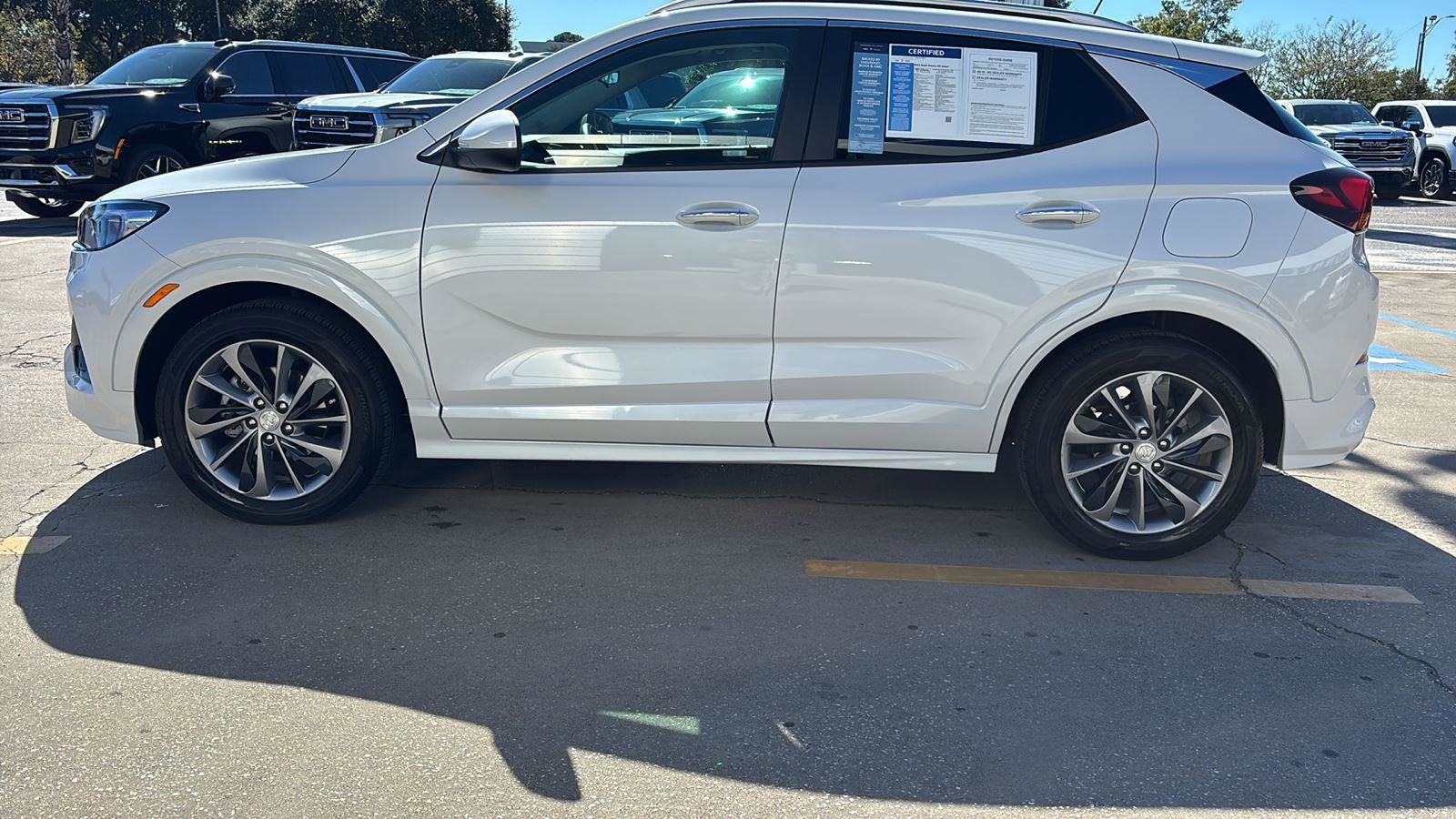 Used 2022 Buick Encore GX Select w/ Experience Buick Package image 4