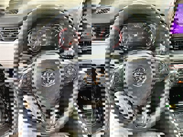 New 2025 Toyota RAV4 XLE image 19