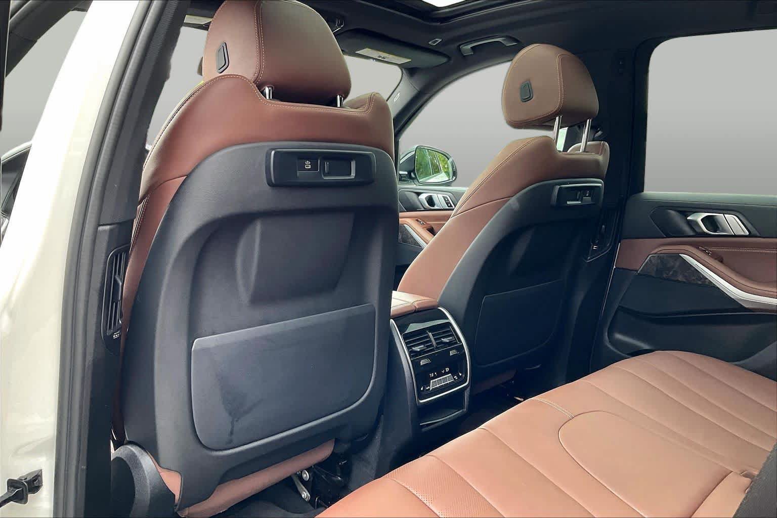 Used 2022 BMW X5 xDrive40i w/ Premium Package AWD/4WD image 22
