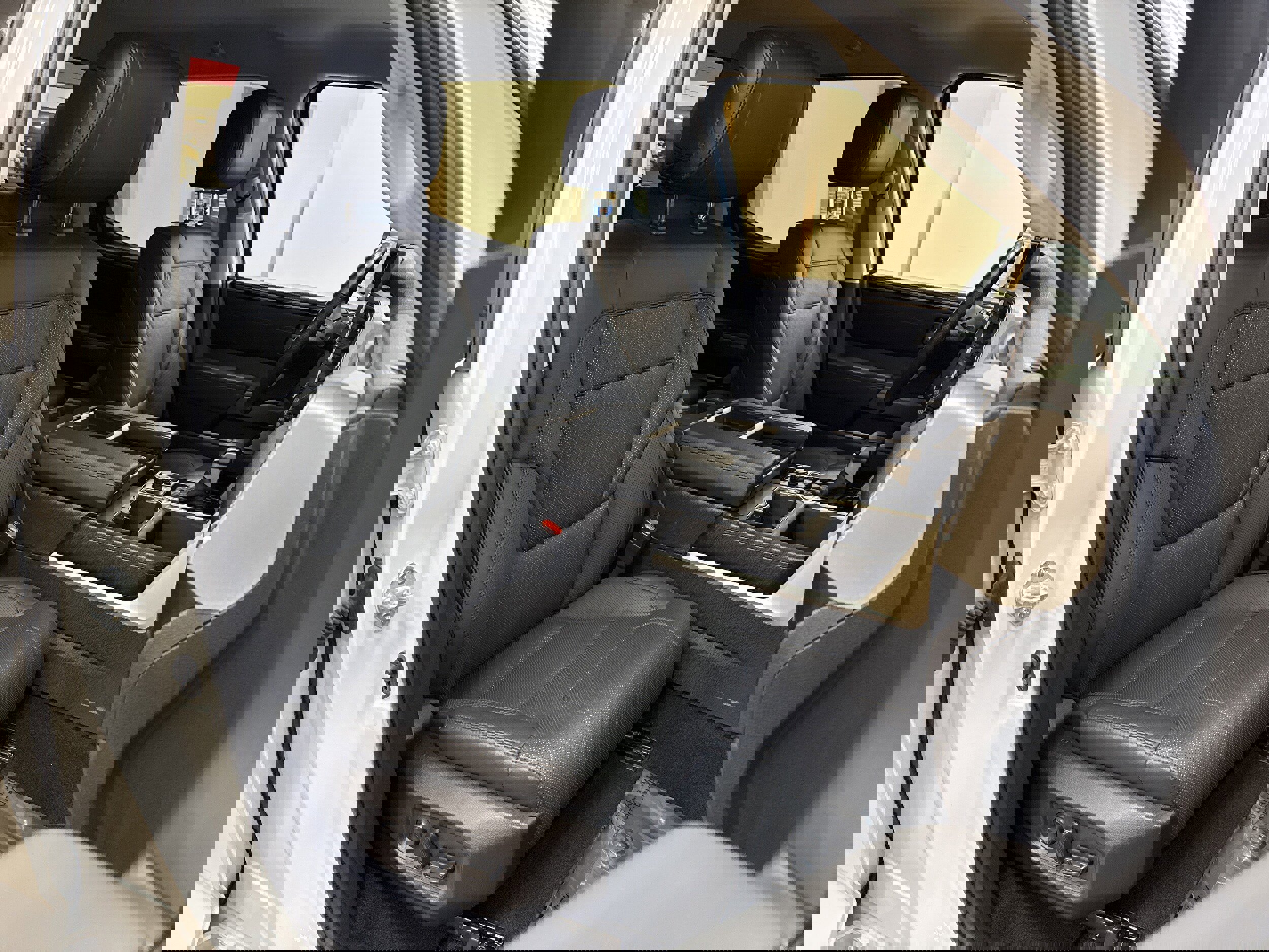 Used 2022 Toyota Tundra SR5 w/ SR5 Premium Package image 17