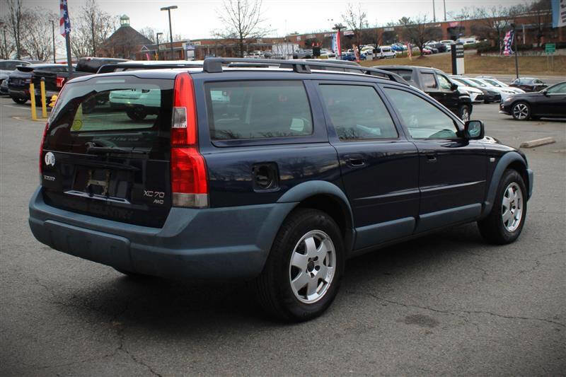 Used 2004 Volvo V70 AWD/4WD image 5