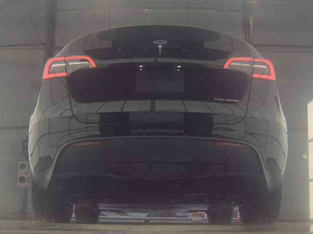 Used 2023 Tesla Model Y Long Range image 15