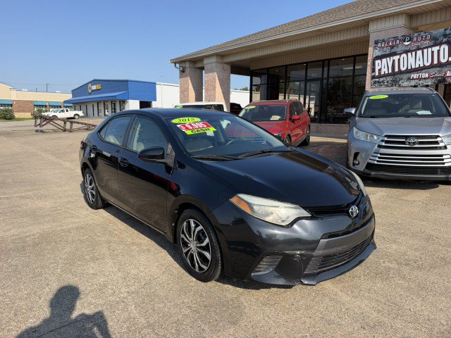 Used 2015 Toyota Corolla LE FWD image 2