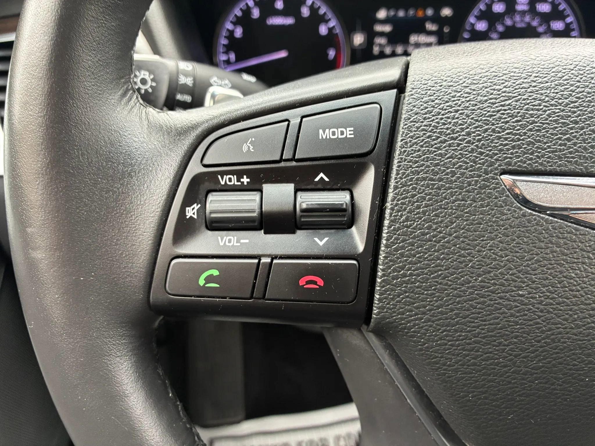 Used 2017 Genesis G80 3.8 AWD/4WD image 25