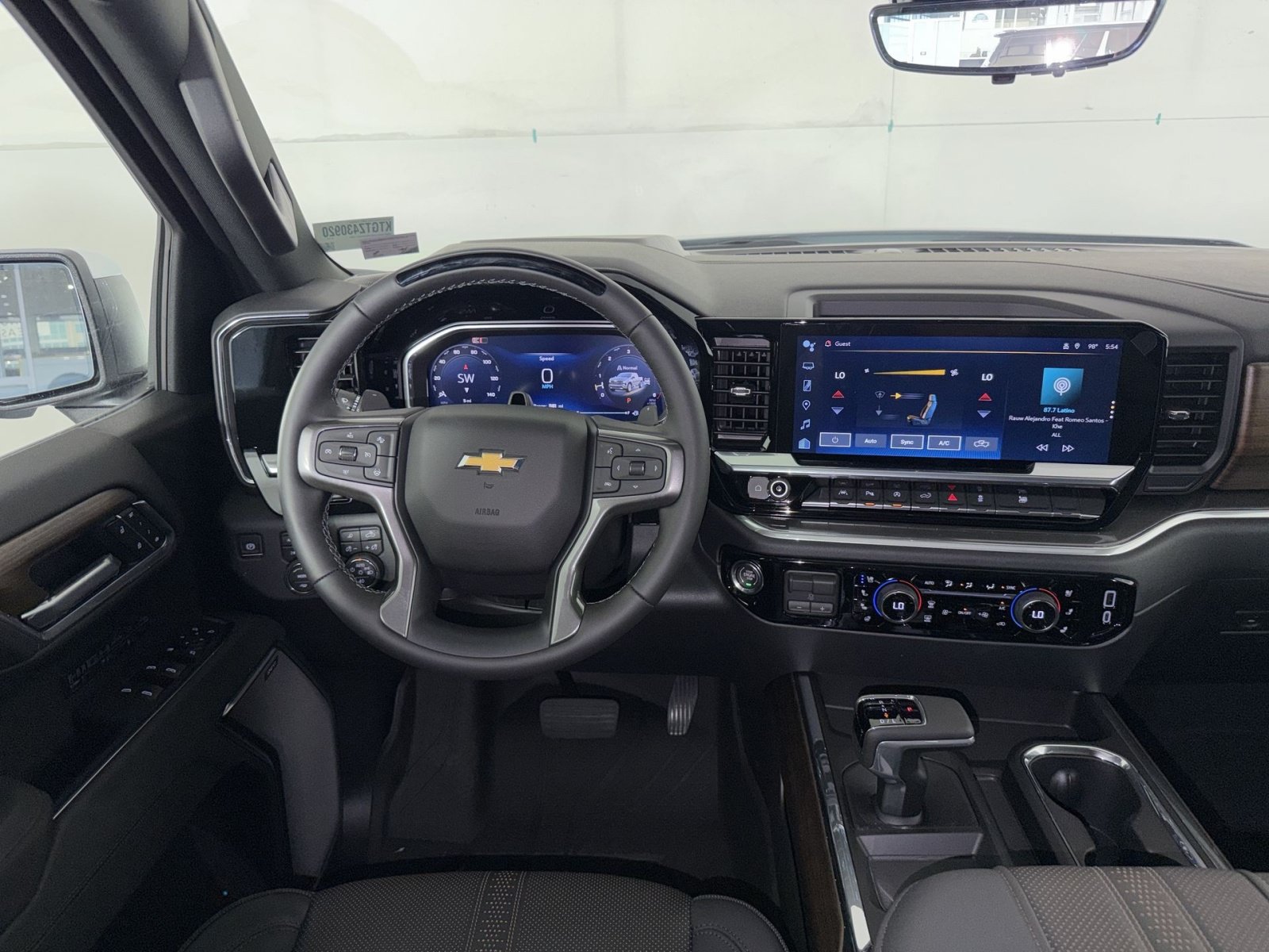 New 2026 Chevrolet Silverado 1500 High Country AWD/4WD image 16