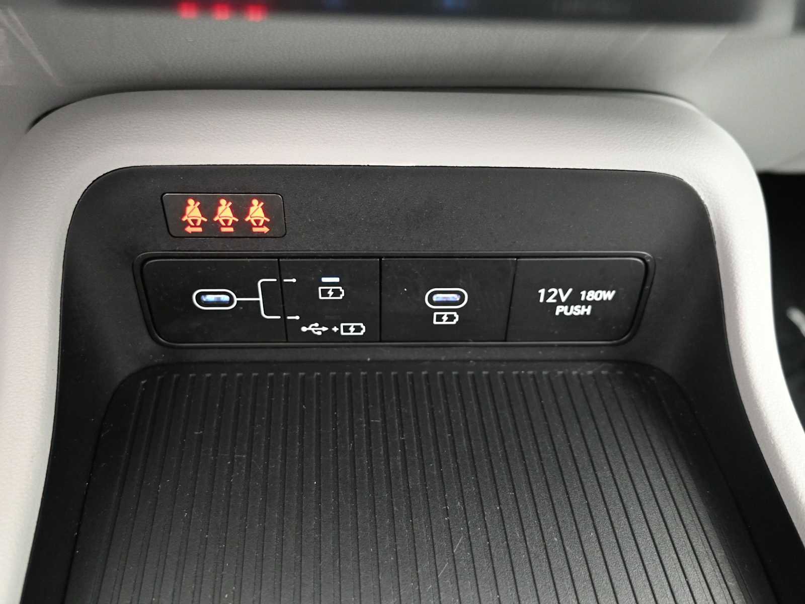 Used 2024 Hyundai Kona SEL AWD/4WD image 17