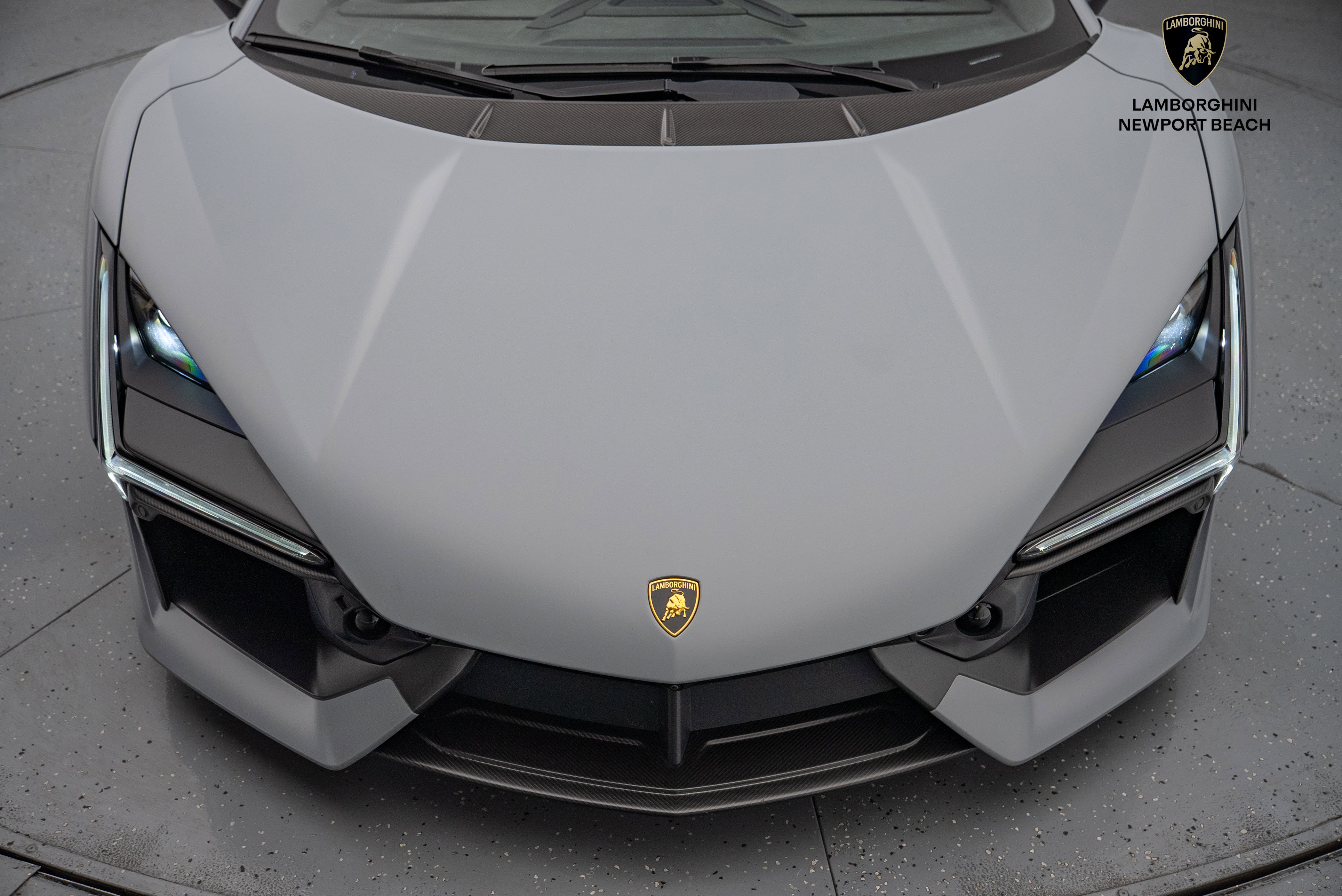 Used 2024 Lamborghini Revuelto image 12