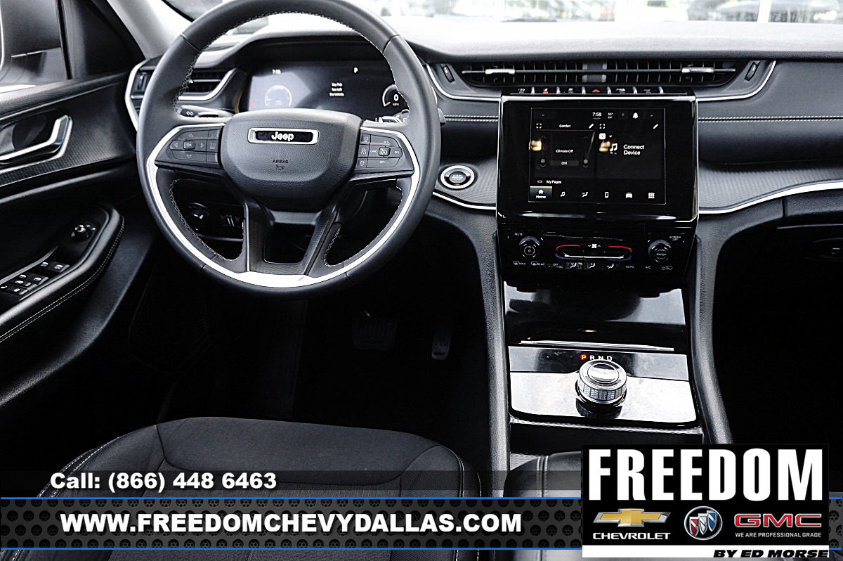 Used 2024 Jeep Grand Cherokee Laredo image 13