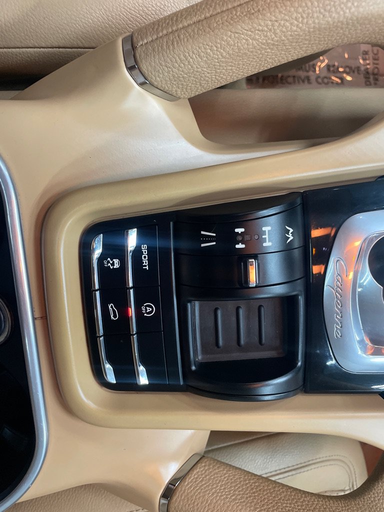 Used 2012 Porsche Cayenne AWD/4WD image 26