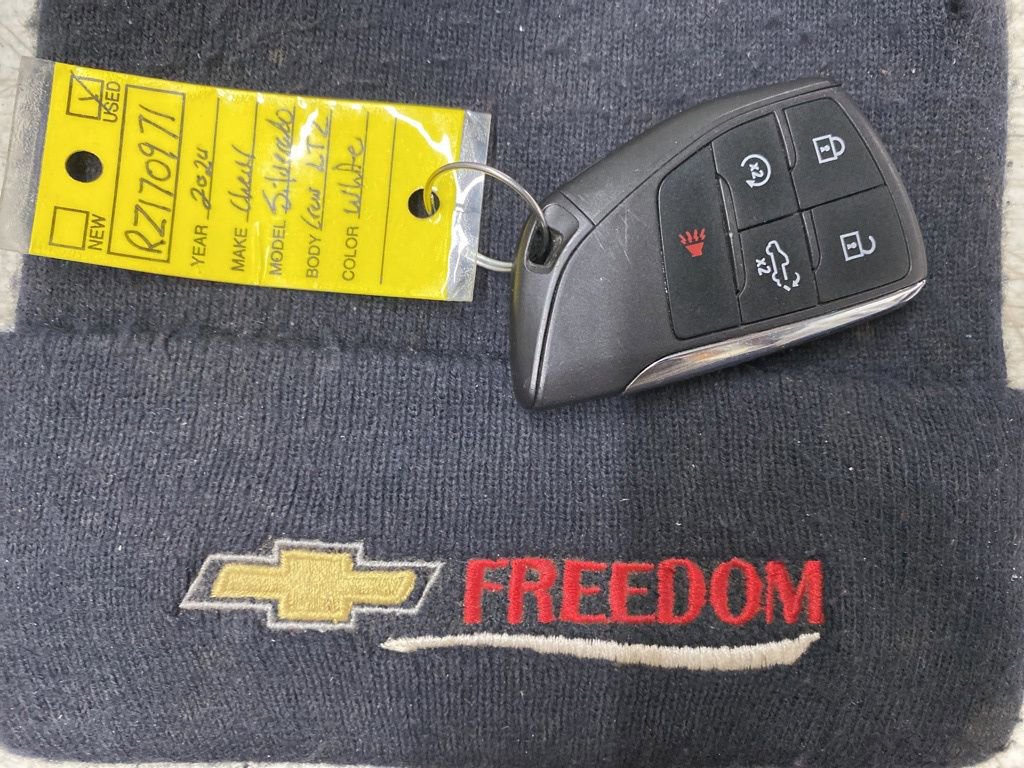 Used 2024 Chevrolet Silverado 1500 LTZ w/ LTZ Premium Package image 29