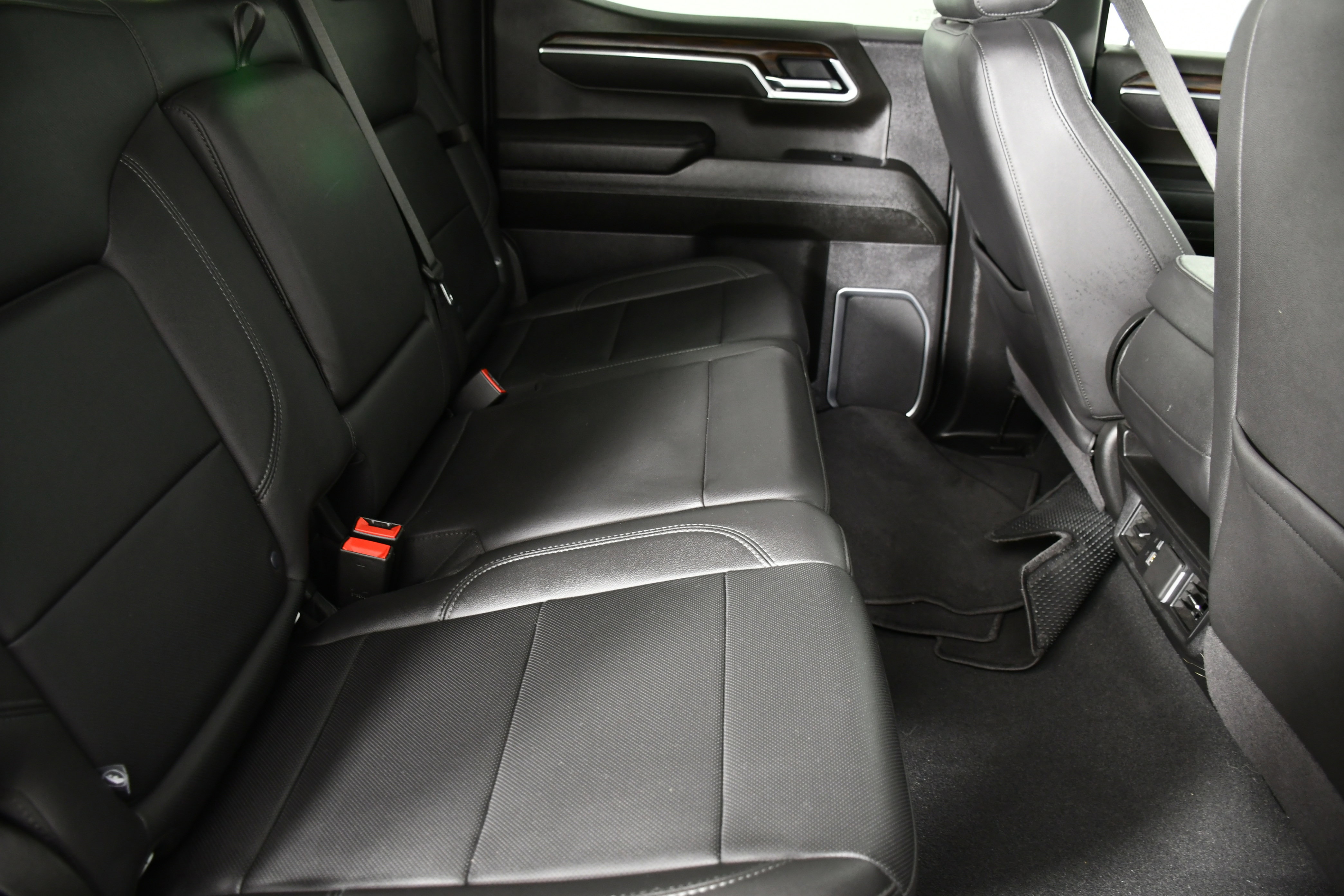 Used 2025 GMC Sierra 1500 SLT image 47