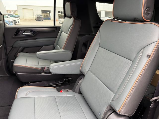 New 2026 GMC Yukon XL AT4 w/ AT4 Premium Plus Package AWD/4WD image 19