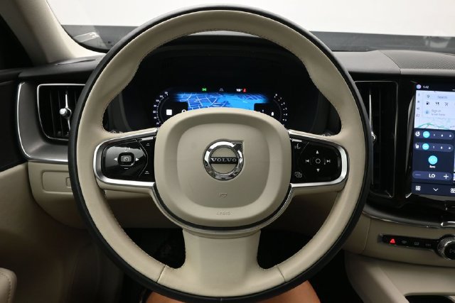 Used 2024 Volvo XC60 B5 Core w/ Protection Package Premier AWD/4WD image 22