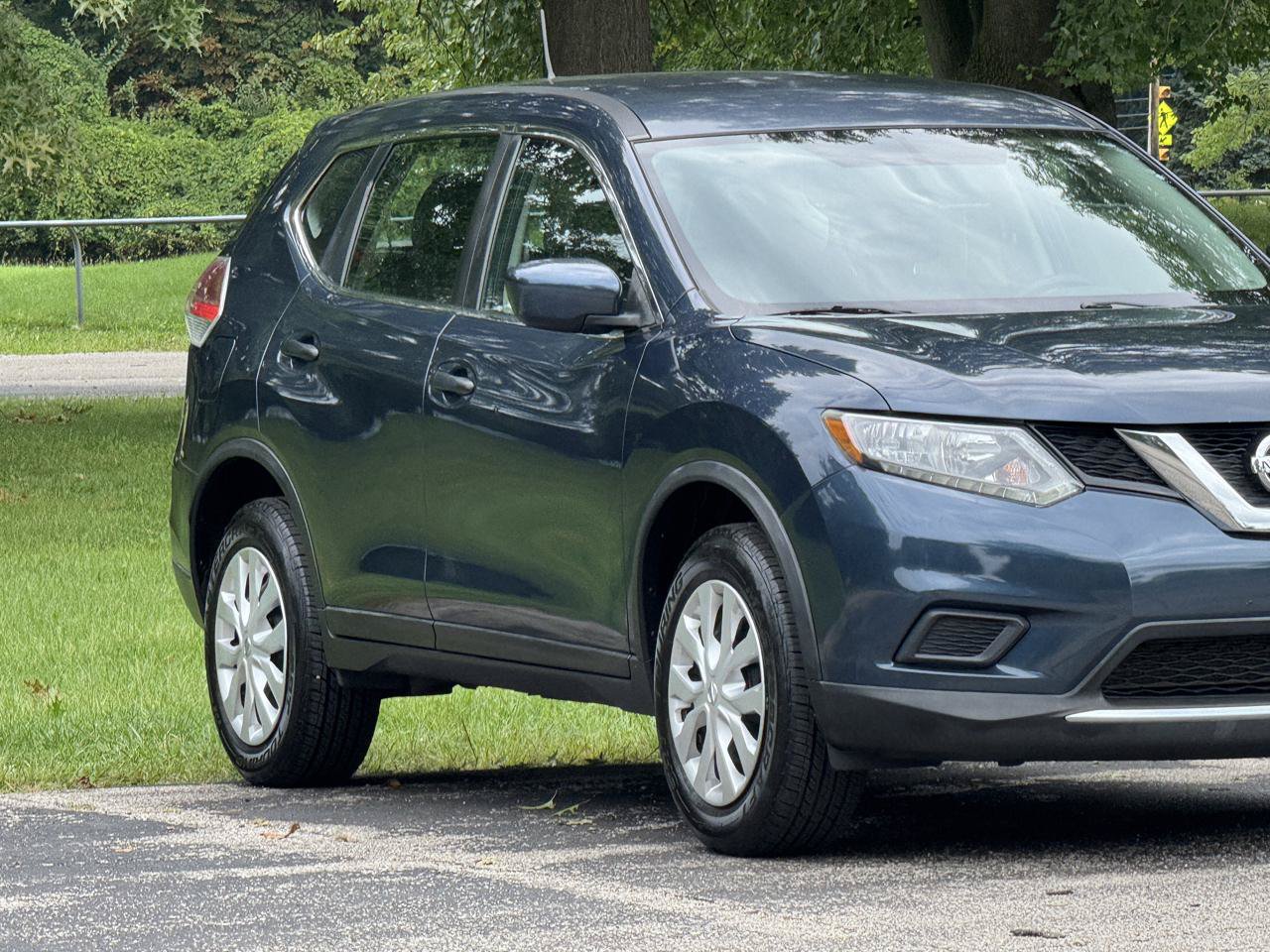 Used 2016 Nissan Rogue S AWD/4WD image 18