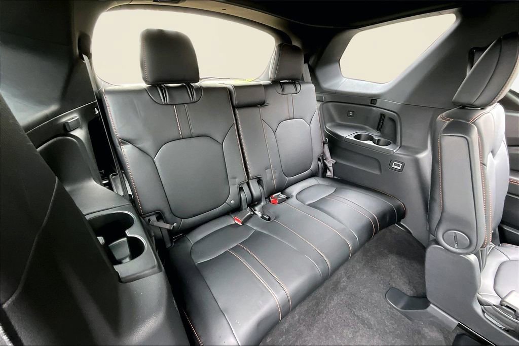 Used 2025 Honda Pilot TrailSport image 20