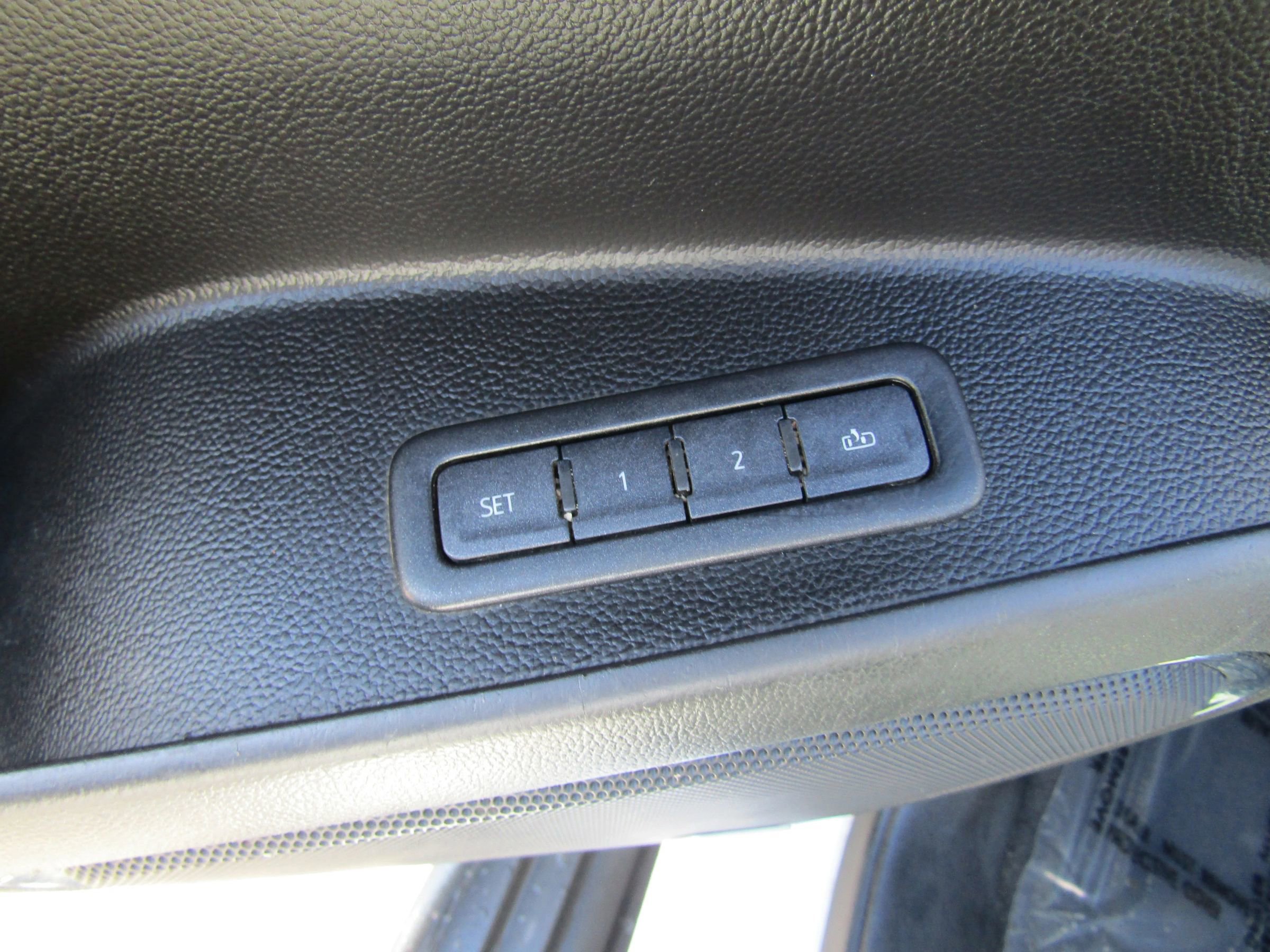 Used 2020 Chevrolet Tahoe LT image 19
