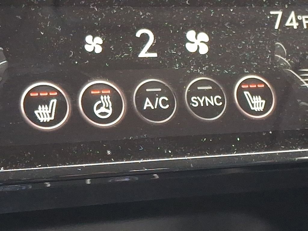 Used 2025 Genesis G70 2.5T AWD/4WD image 26