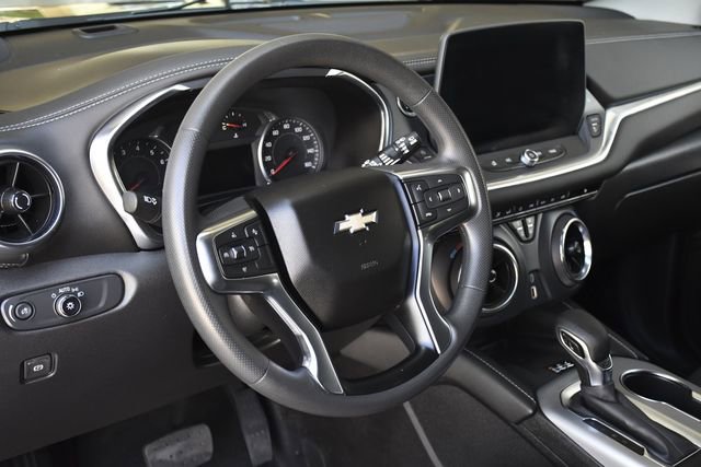 Used 2024 Chevrolet Blazer LT w/ Convenience Package FWD image 21