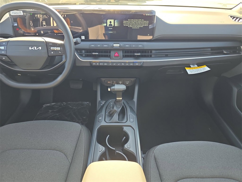 New 2025 Kia K4 LXS image 16